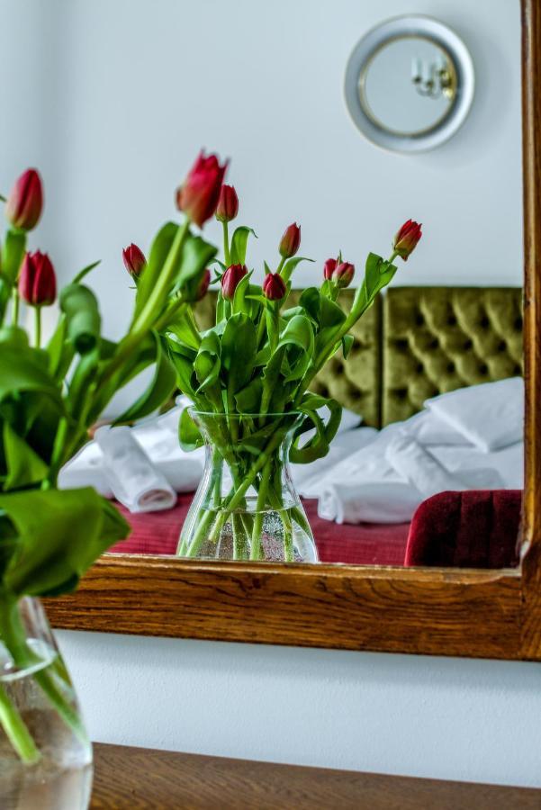 Kadyny Folwark Hotel & Spa Экстерьер фото