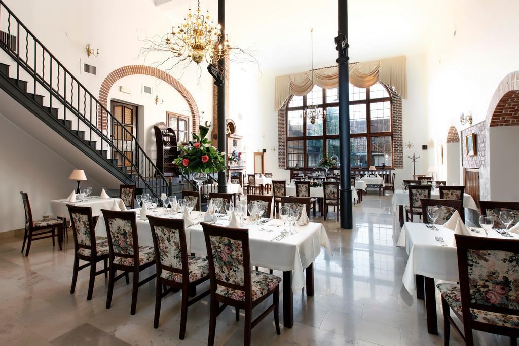 Kadyny Folwark Hotel & Spa Экстерьер фото