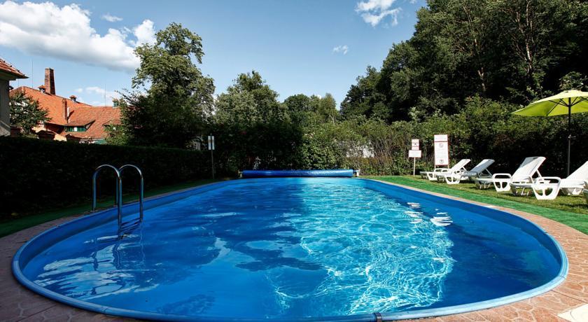 Kadyny Folwark Hotel & Spa Экстерьер фото