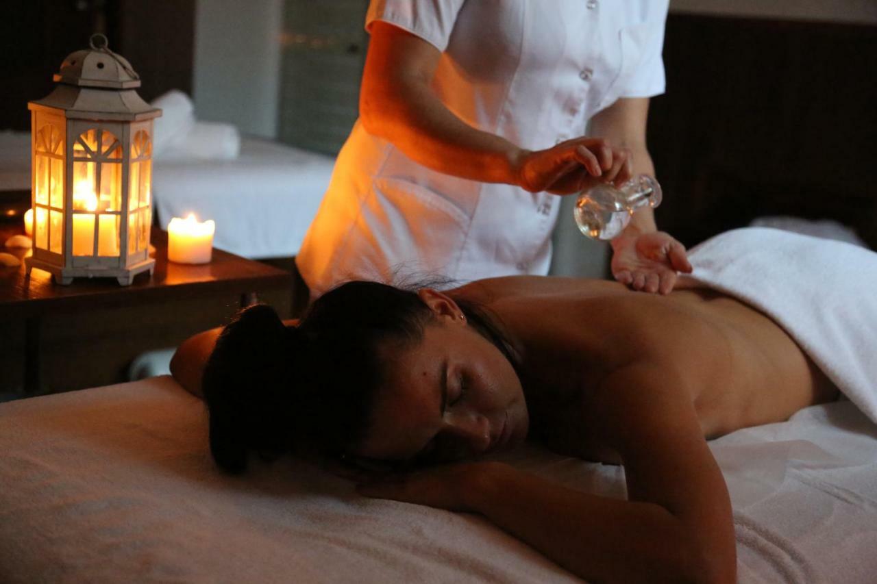 Kadyny Folwark Hotel & Spa Экстерьер фото